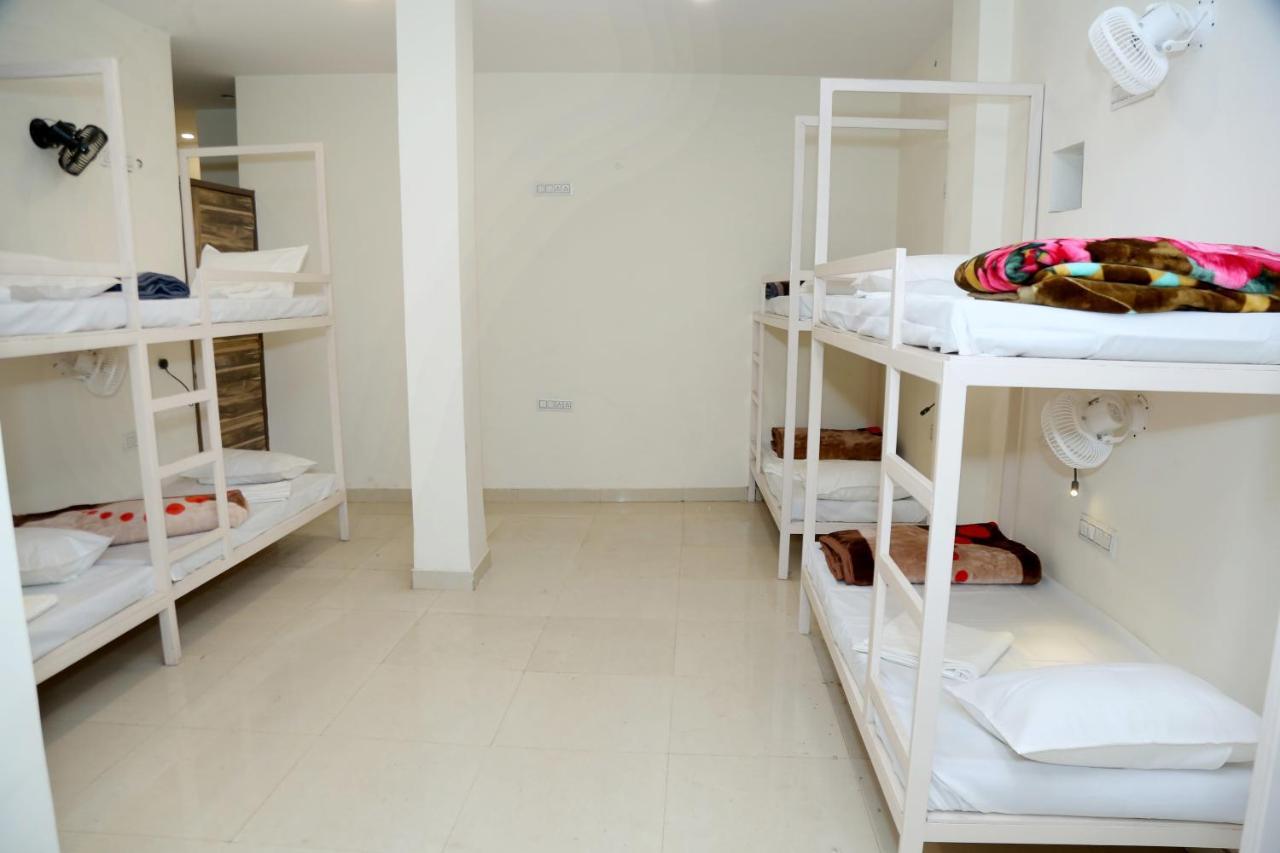 The Charlie'S Hostel 뉴델리 외부 사진