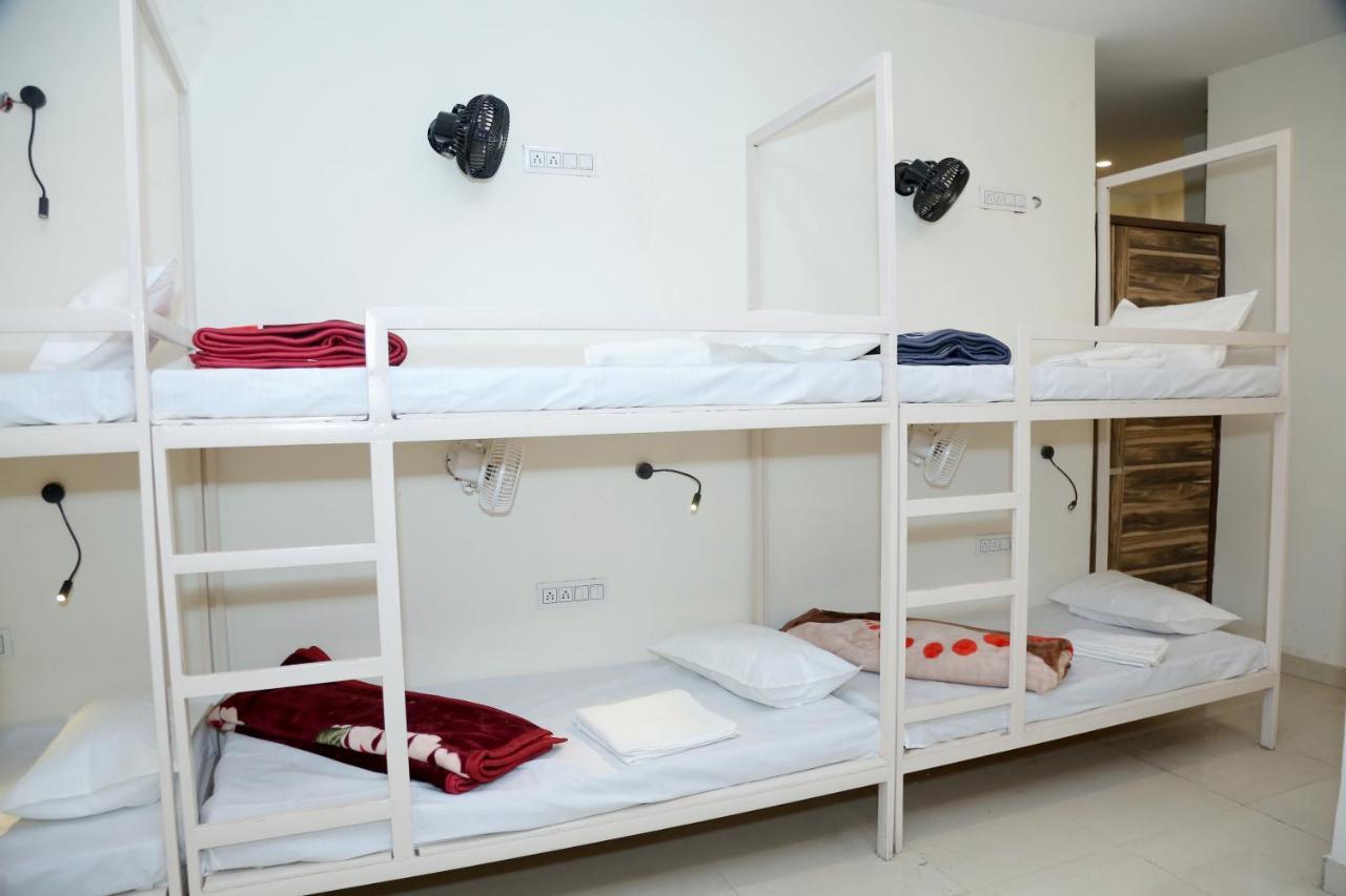 The Charlie'S Hostel 뉴델리 외부 사진